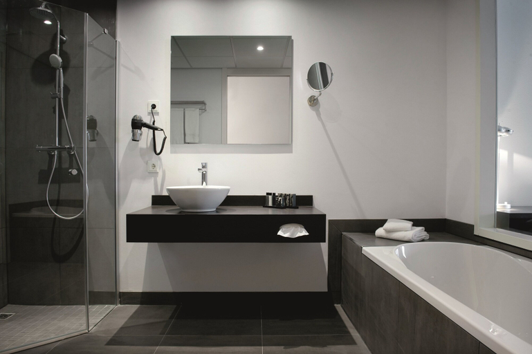 Bathroom 4, Inntel Hotels Amsterdam Zaandam, Zaanstad