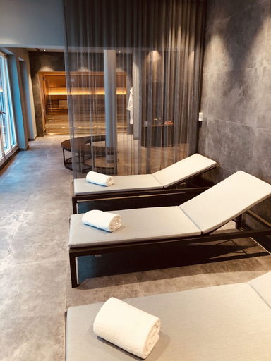 Bedroom 2, SOLLER Business Hotel – Munich Airport MUC, Freising