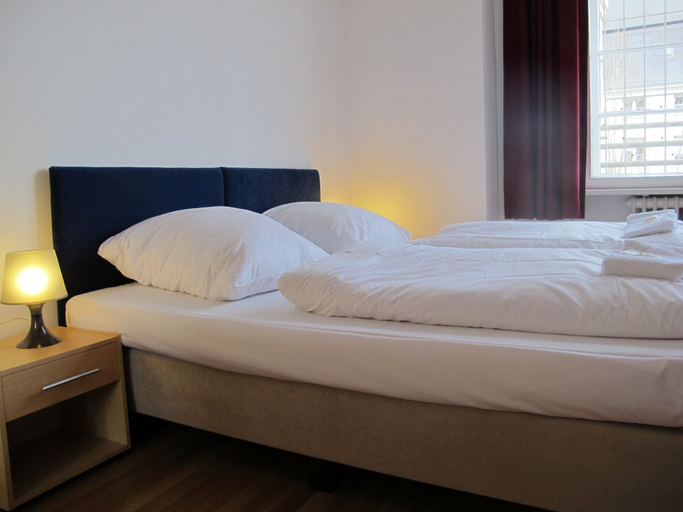 Bedroom 2, Metropol Hostel Berlin, Berlin