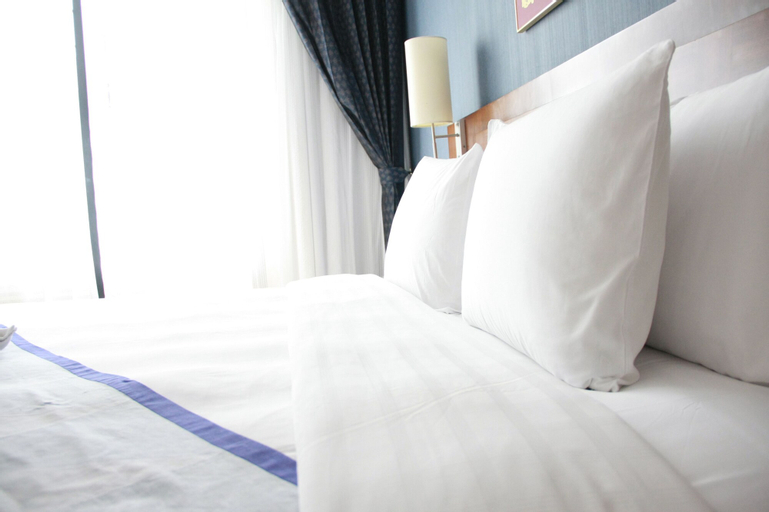 Bedroom 4, Hyatt Regency Bangkok Suvarnabhumi Airport, Bang Plee