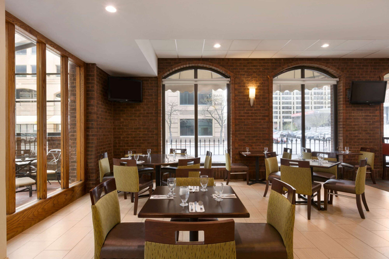 Food & Drinks 5, Days Inn by Wyndham Baltimore Inner Harbor, Baltimore