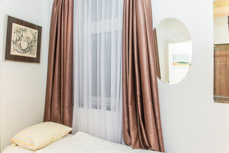 Bedroom 4, City Hotel Storch, Köln