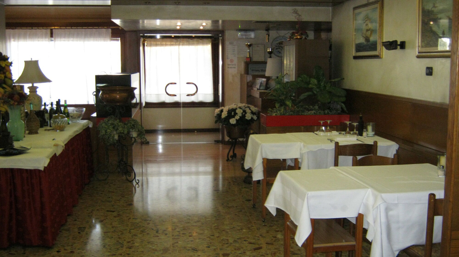 Food & Drinks 5, Hotel Corone, Treviso