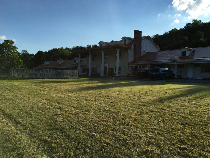 Exterior & Views 2, Relax Inn Altoona, Blair