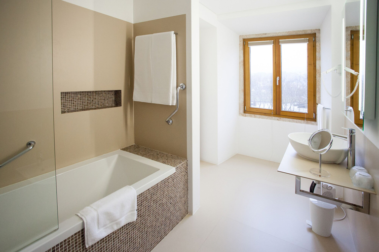 Bathroom 5, Convento Da Serta Hotel, Sertã