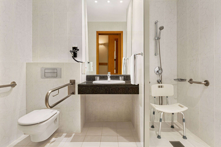 Bathroom 5, Ramada by Wyndham Madrid Tres Cantos, Madrid