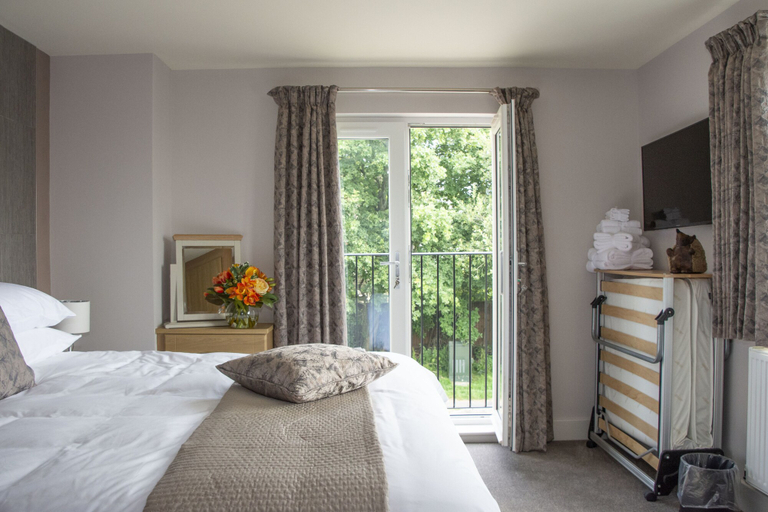Bedroom 2, Rose and Crown, Dorset