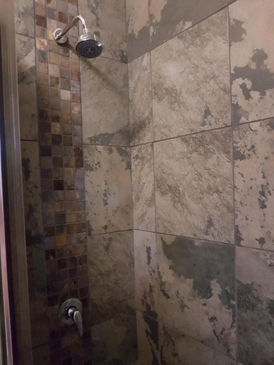 Bathroom 3, Mc Kala Guest House, Frances Baard