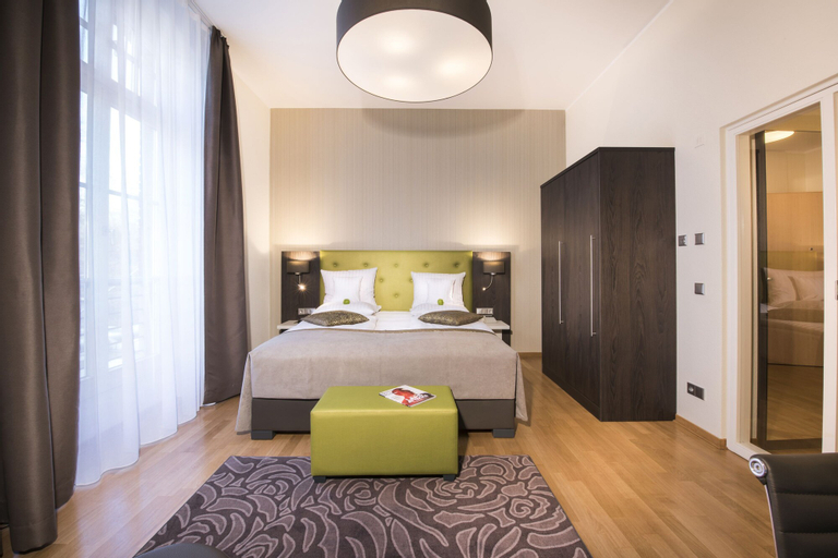Bedroom 3, Hotel Collegium Leoninum, Bonn