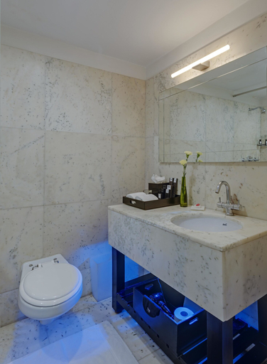 Bathroom 5, The Park, Bangalore, Bangalore