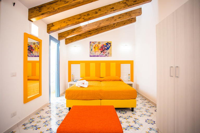 Bedroom 2, Oasi Fantasia, Napoli