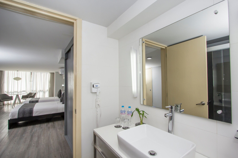 Bathroom 5, Hotel El Ejecutivo by Reforma Avenue, Mexico City
