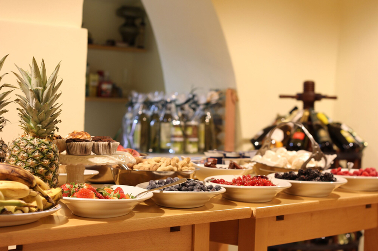 Food & Drinks 7