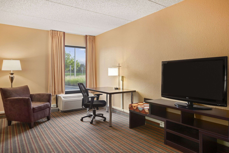 Others 5, Super 8 by Wyndham Mount Laurel, Burlington