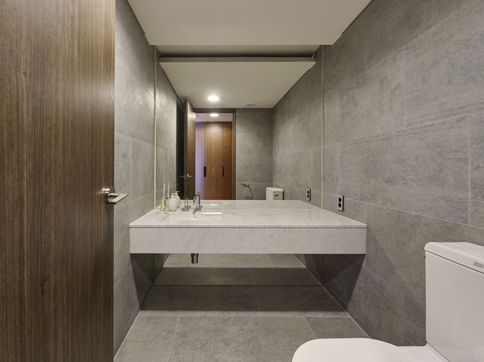 Bathroom 5, The Island Blue, Seogwipo