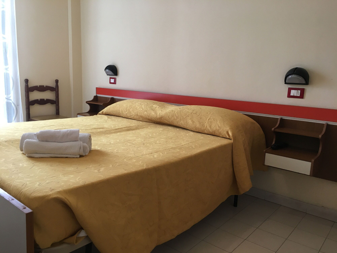 Bedroom 2, Hotel Terminus, Rimini