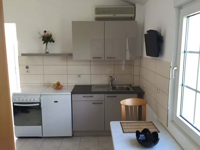 Others 4, Apartments Galic, Nin