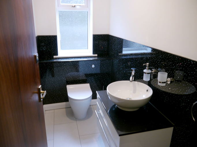 Bathroom 4, Heathwood BnB, Kent