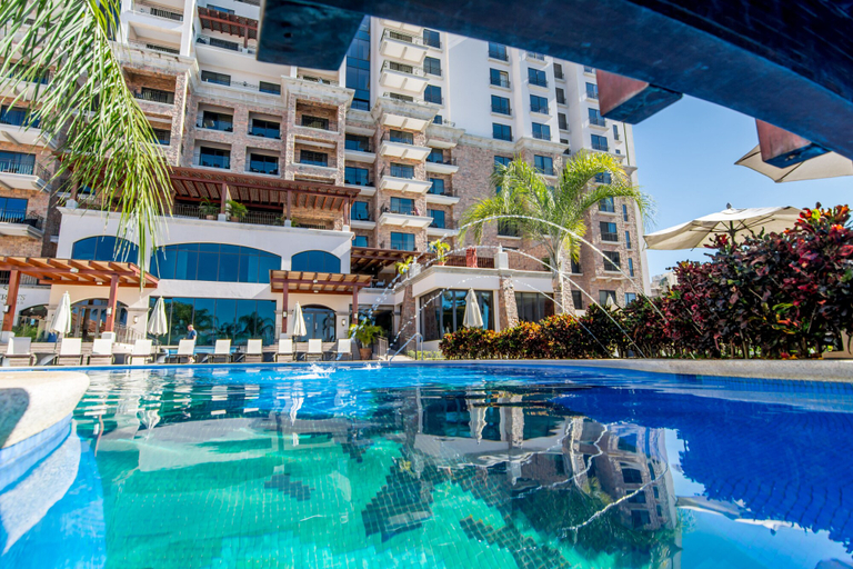 Exterior & Views 2, Crocs Resort & Casino, Garabito