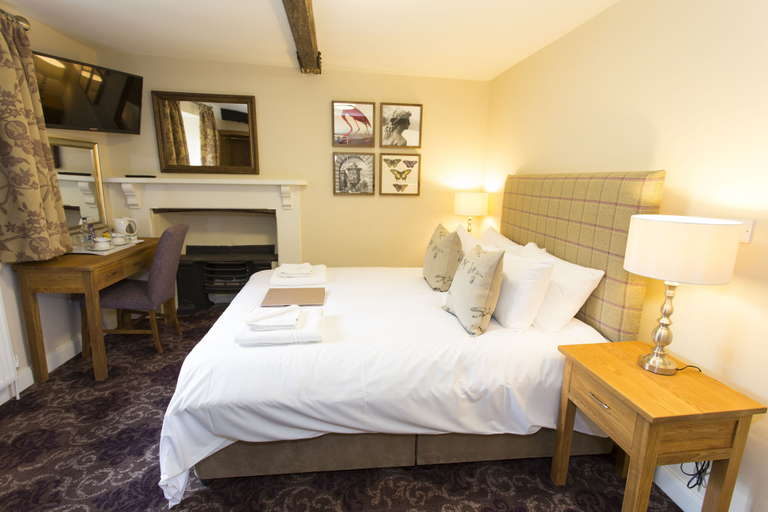 Bedroom 2, George Hotel, Somerset