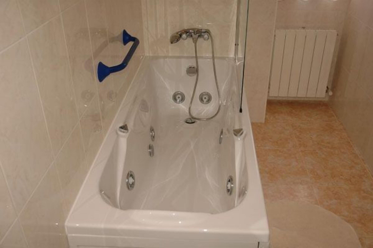 Bathroom 3, Hotel Dracos Cebreros, Ávila