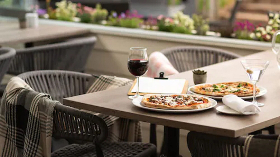 Food & Drinks 5, Sandford Springs Hotel & Golf Club, Hampshire