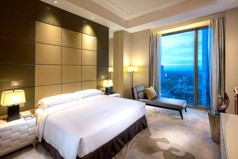 Bedroom 4, DoubleTree by Hilton Hangzhou East, Hangzhou