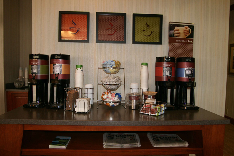 Food & Drinks 5, Hampton Inn Lebanon, Marion