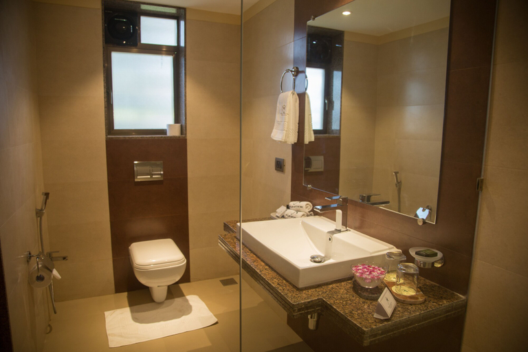 Bathroom 5, Fazlani Natures Nest - The Wellness Retreat, Pune