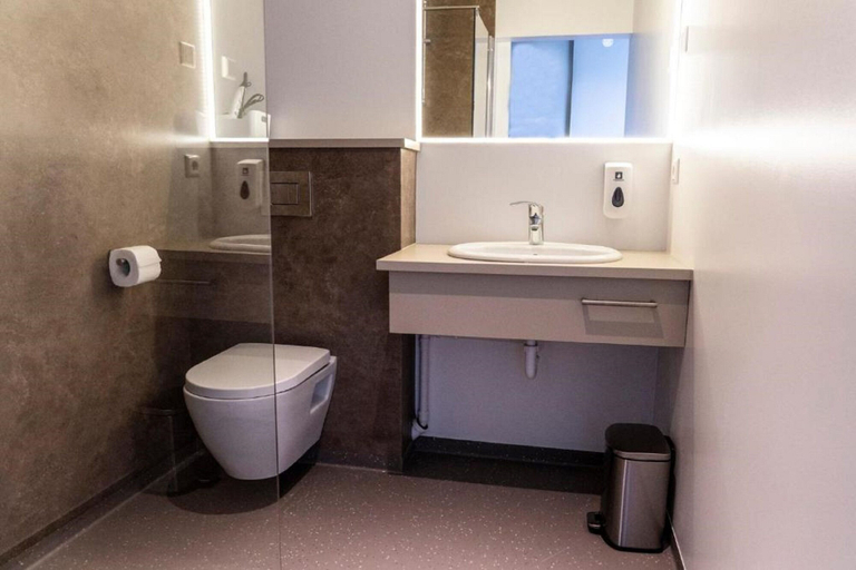 Bathroom 3, Black Beach Guesthouse, Ölfushreppur