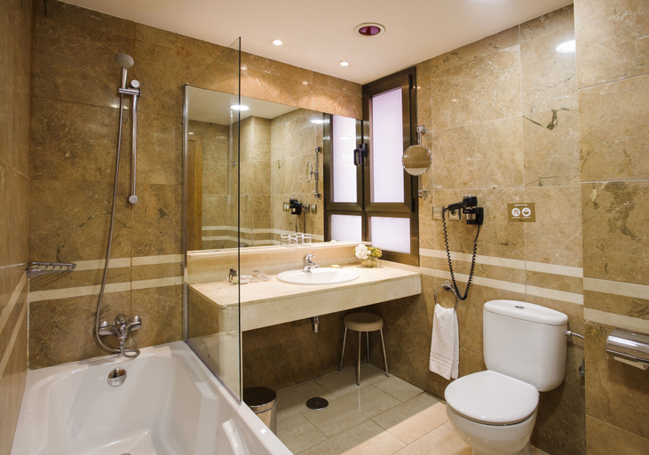 Bathroom 5, Catalonia Conde de Floridablanca, Murcia
