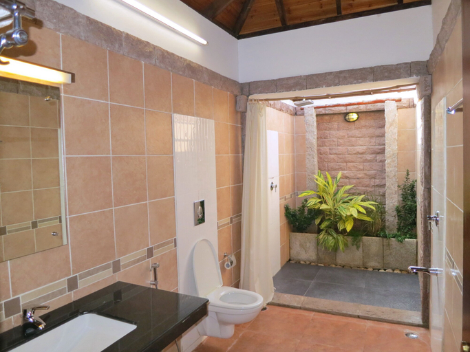 Bathroom 3, Kadambavanam Ethnic Village Resort, Dindigul