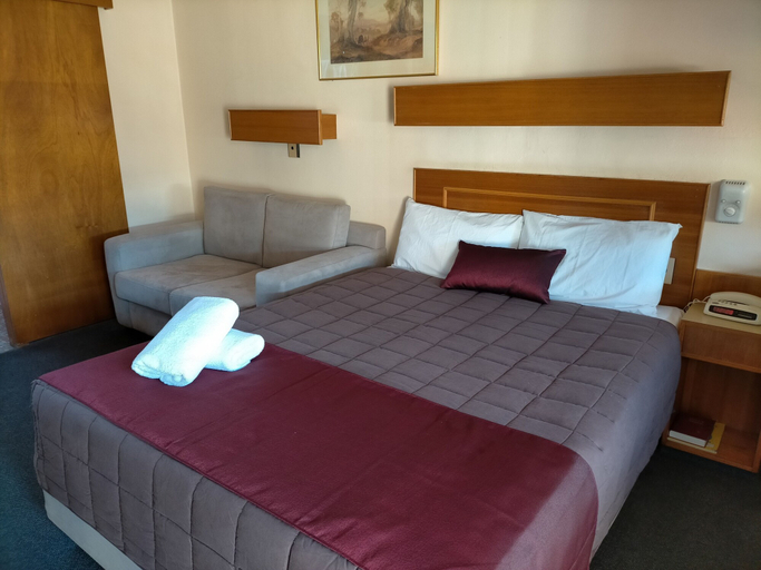 Bedroom 2, Country Motor Inn Singleton, Singleton