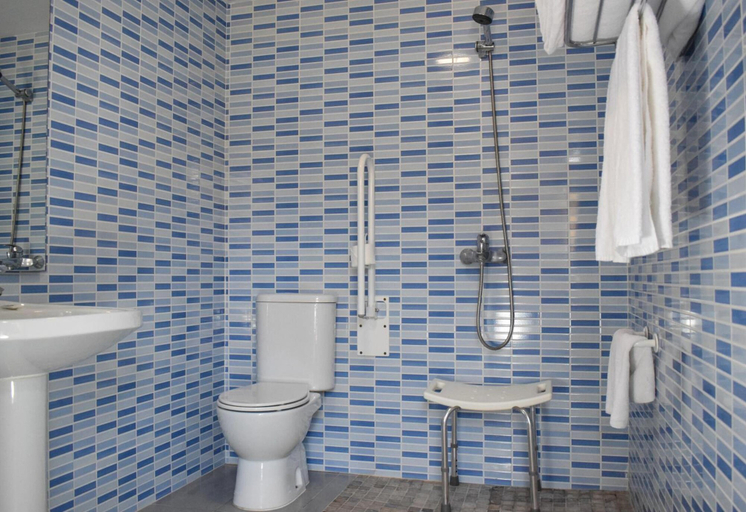 Bathroom 5, Hotel Dunas - Puerto, Cádiz