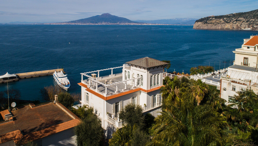 Exterior & Views 2, Villa Silvana Relais, Napoli