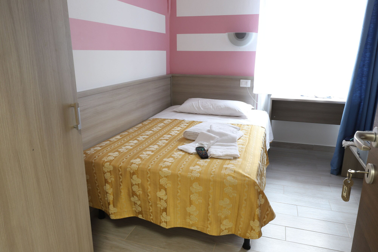 Bedroom 4, Hotel Leonardo da Vinci, Milano