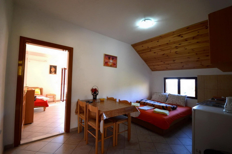 Bedroom 2, Vavic Apartments