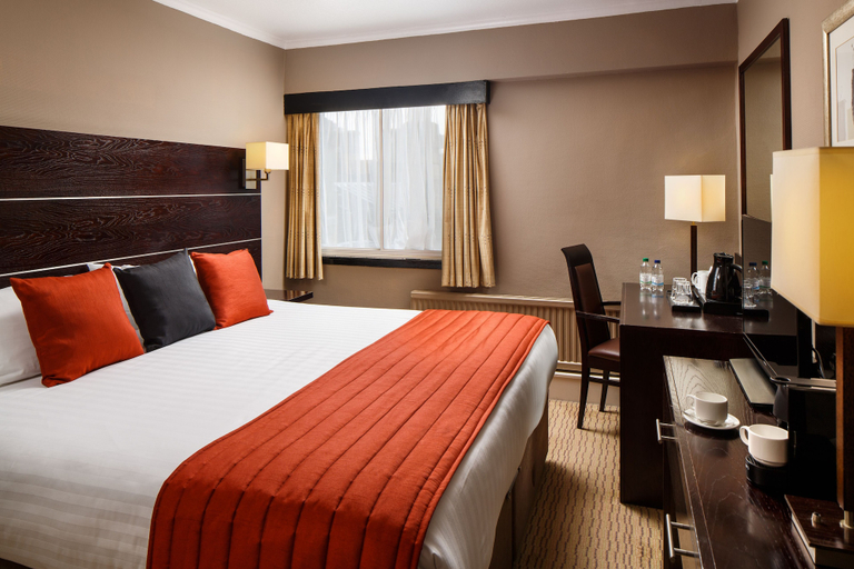 Bedroom 3, Mercure Glasgow City Hotel, Glasgow