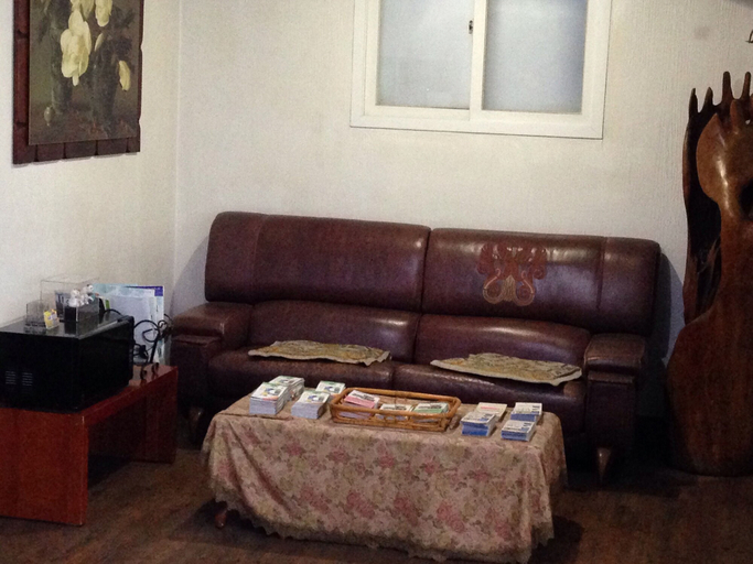 Others 4, Goodstay Herotel, Buk