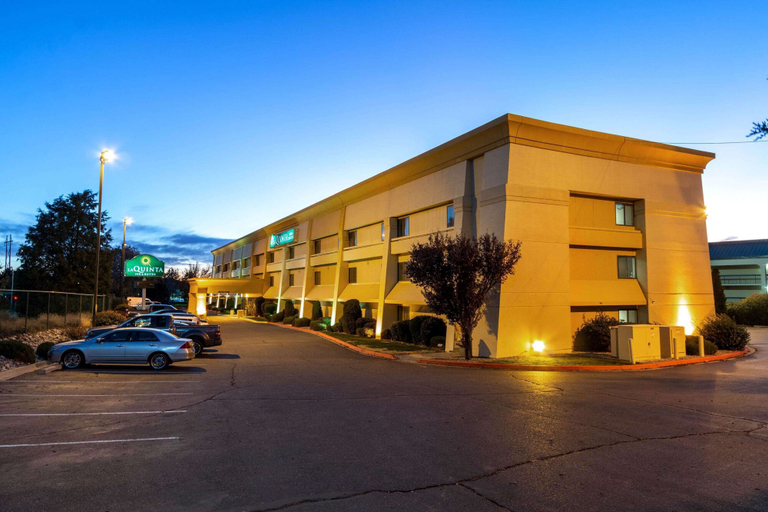 Exterior & Views 2, La Quinta Inn & Suites by Wyndham Albuquerque Journal Ctr NW, Bernalillo