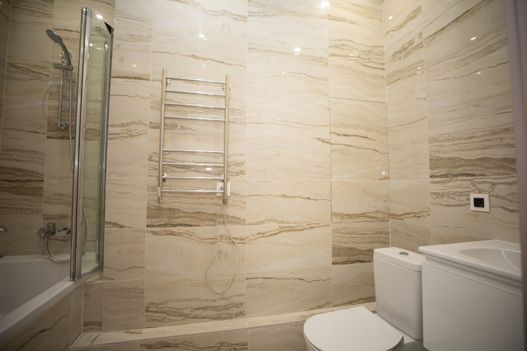 Bathroom 4, Apart-hotel ANISE MonArch, North-Western