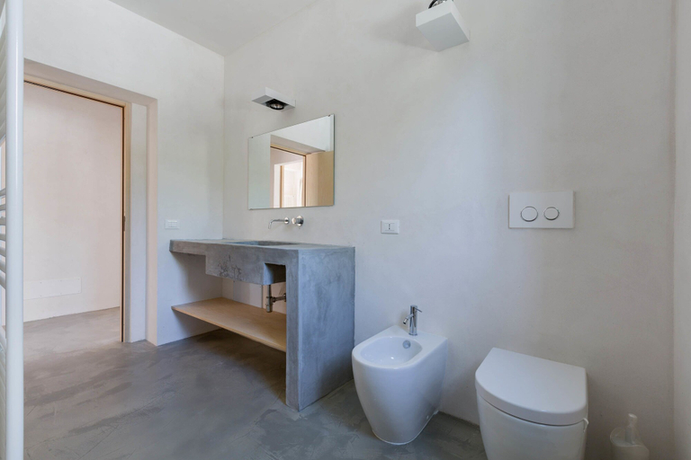 Bathroom 4, Trulli La Gaura, Brindisi