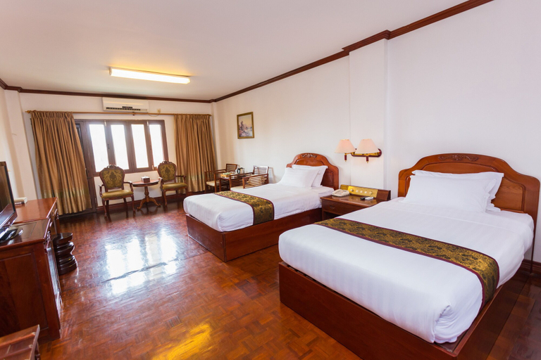 Bedroom 3, Mekong Hotel, Vientiane