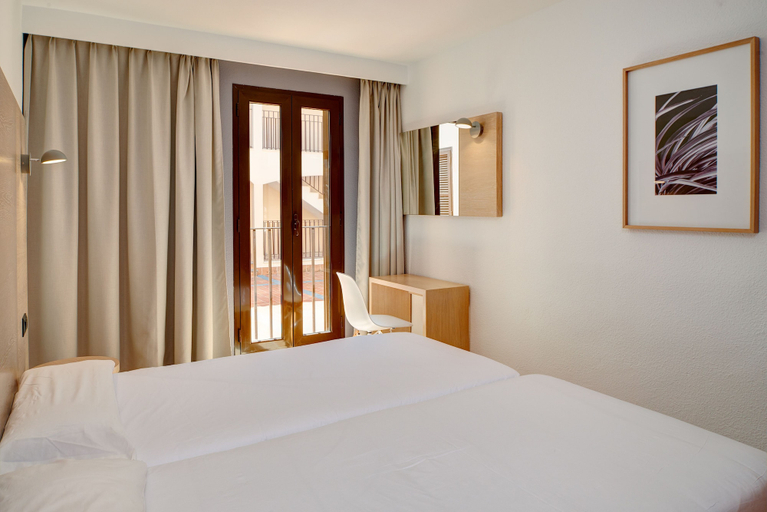 Bedroom 5, Protur Floriana Resort Aparthotel - All inclusive, Baleares