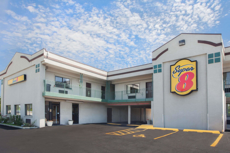 Super 8 by Wyndham Chicago/Rosemont/O'Hare/SE, Cook