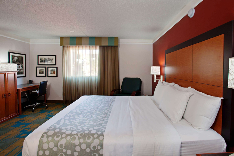 Bedroom 3, La Quinta Inn & Suites by Wyndham Irvine Spectrum, Orange