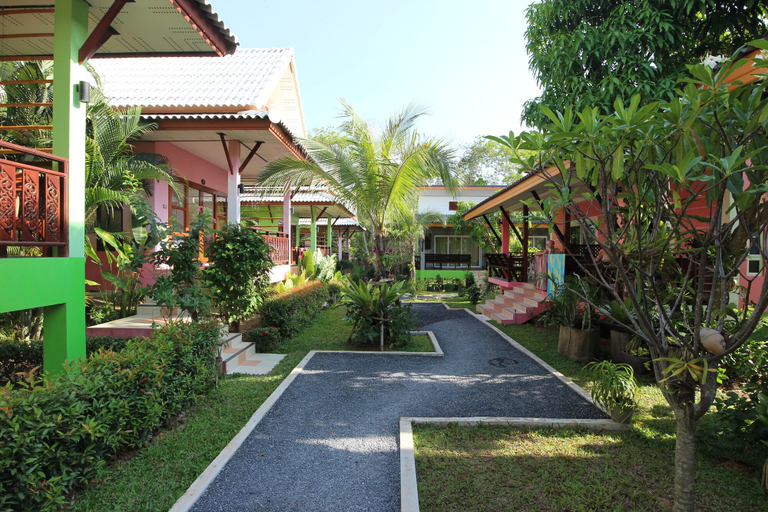 Exterior & Views 2, Pinky Bungalows Resort, Ko Lanta