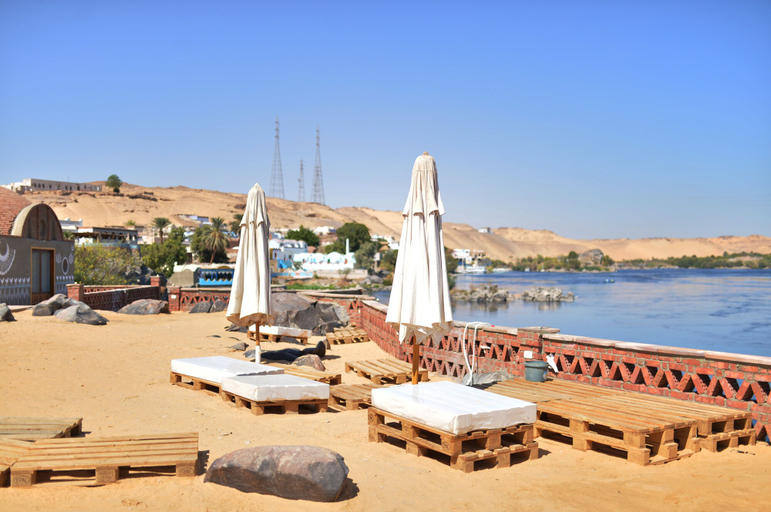 Others 5, Anakato Kiki, Aswan