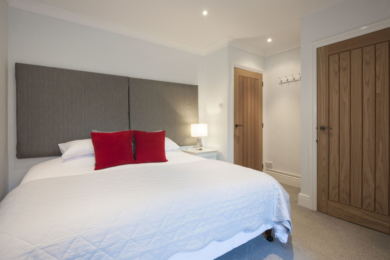 Bedroom 2, High Hedges Apartments, Oxfordshire