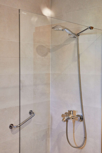 Bathroom 4, Hotel Silken Ciudad de Vitoria, Álava